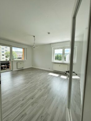 Frisch renovierte und lichtdurchflutete 2-Zimmer-Wohnung!, 55543 Bad Kreuznach, Wohnung