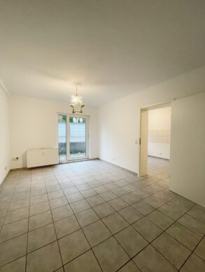 Großzügige 1-Zimmer Wohnung mit kleiner Terrasse!, 68519 Viernheim, Wohnung